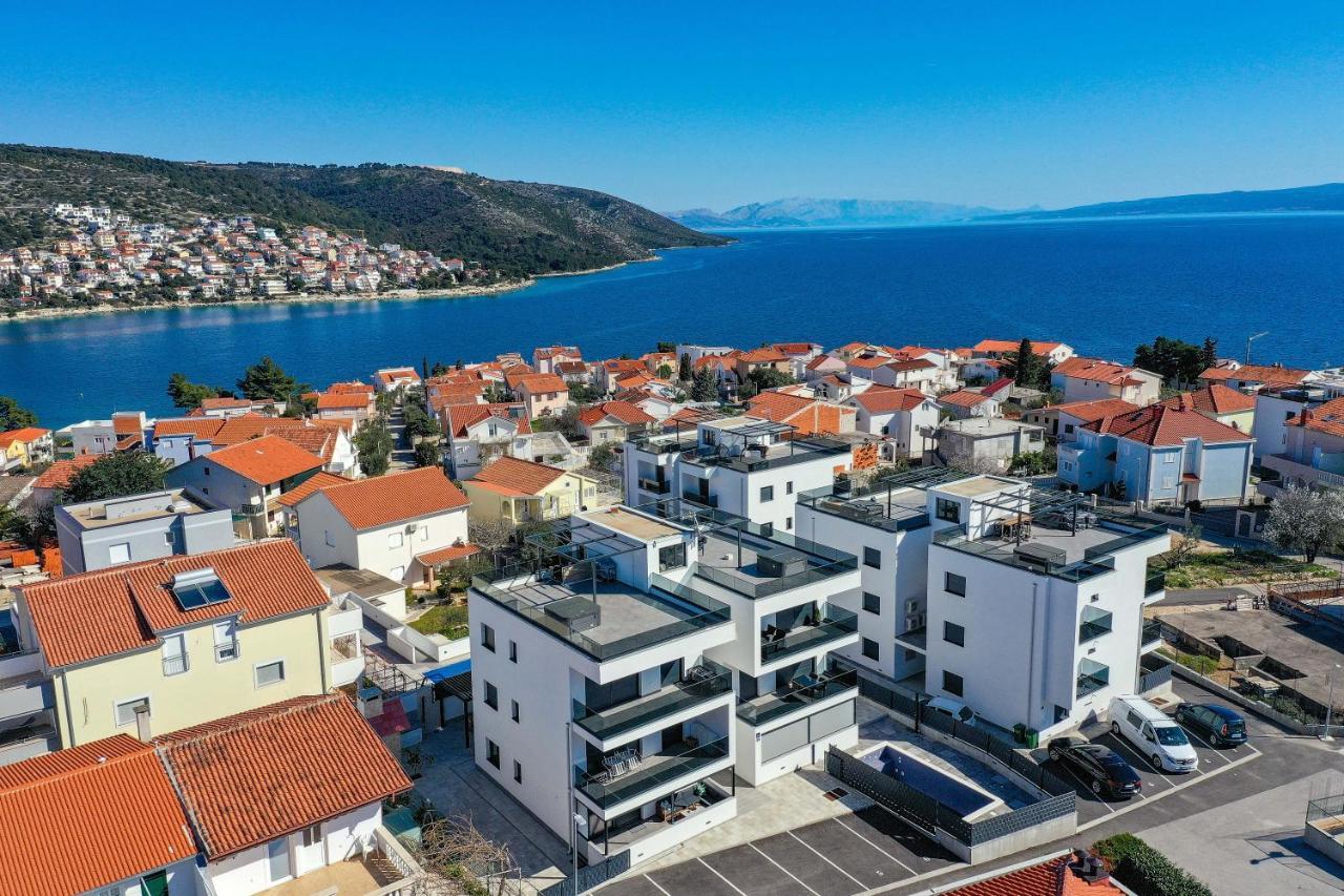 Luxury Apartment Pia With Swimming Pool And Grill トロギール エクステリア 写真