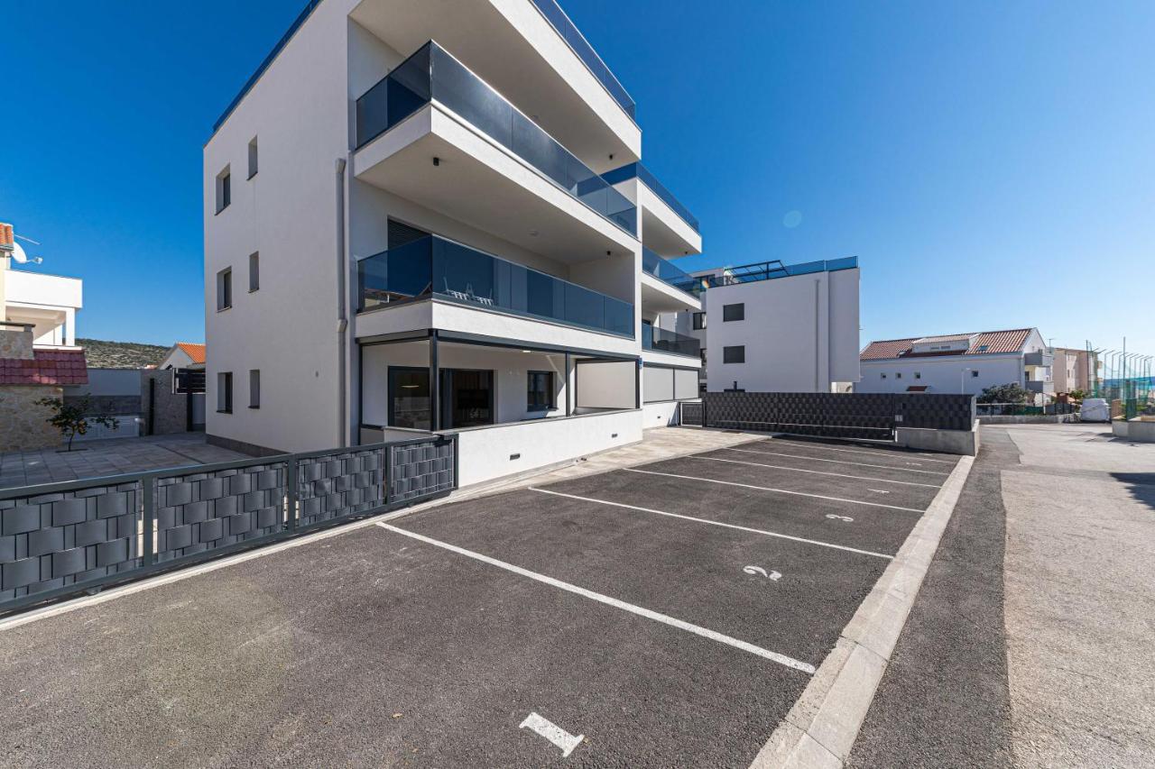Luxury Apartment Pia With Swimming Pool And Grill トロギール エクステリア 写真