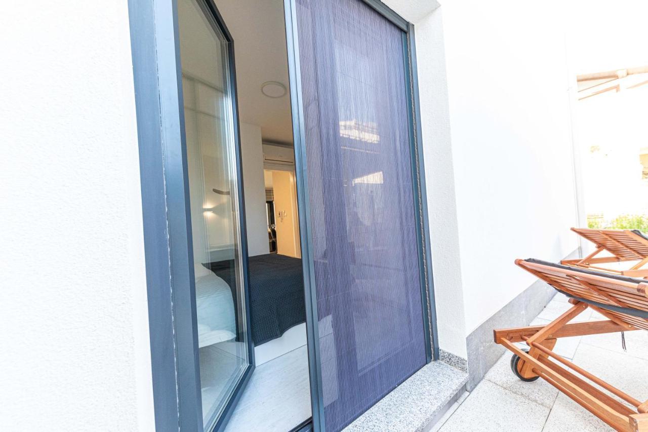 Luxury Apartment Pia With Swimming Pool And Grill トロギール エクステリア 写真